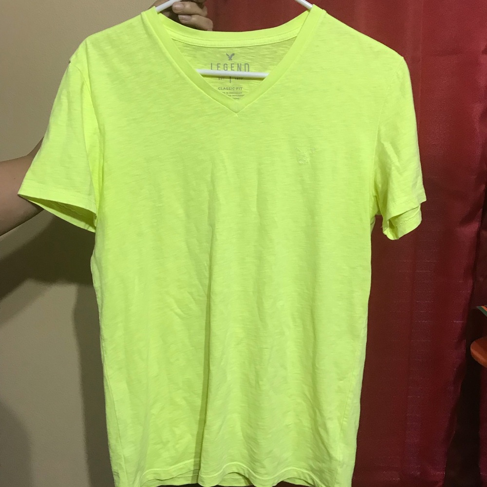 American Eagle t shirt